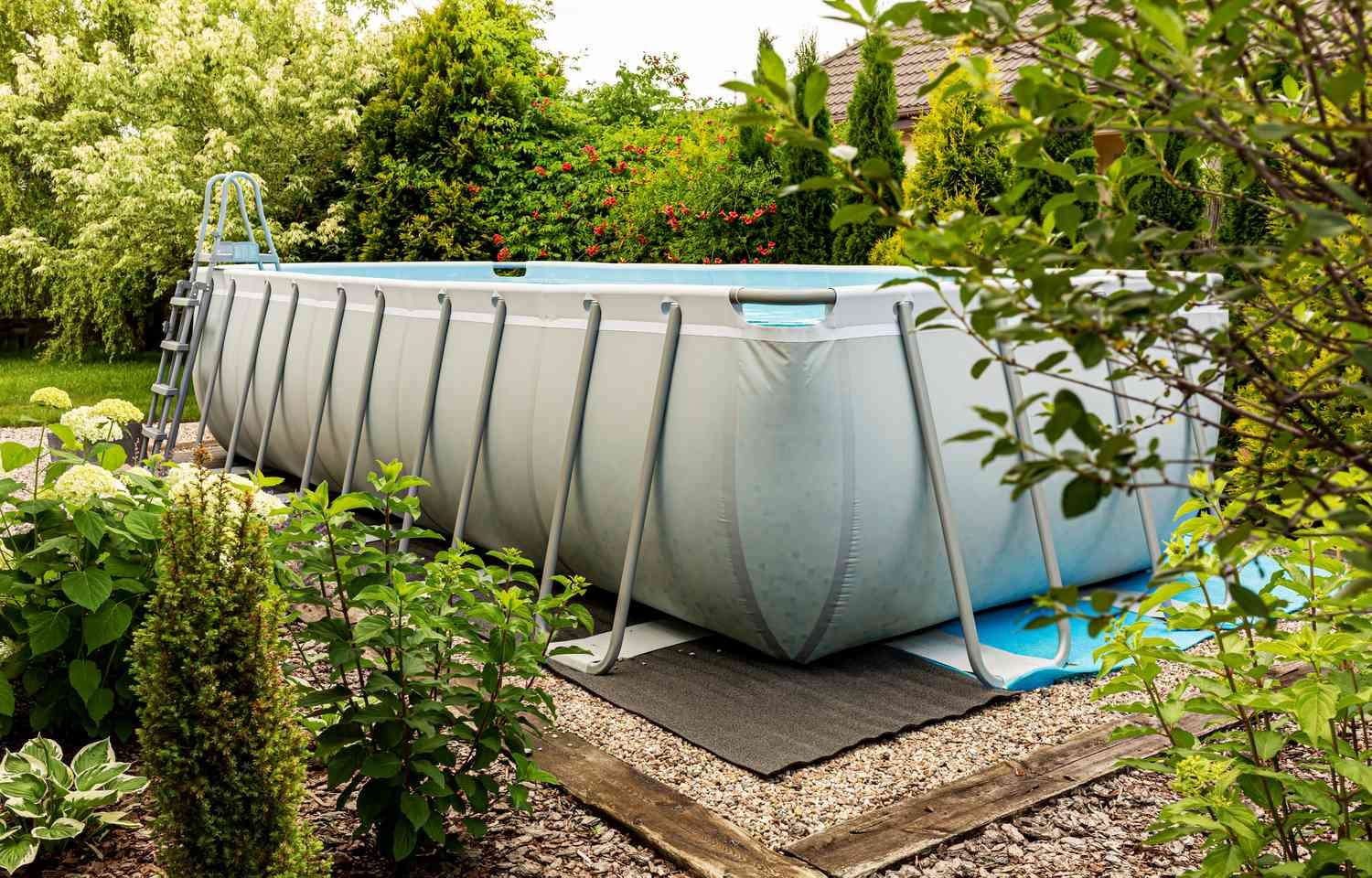 Above-Ground Pool Landscaping Ideas From Minimal to Lush