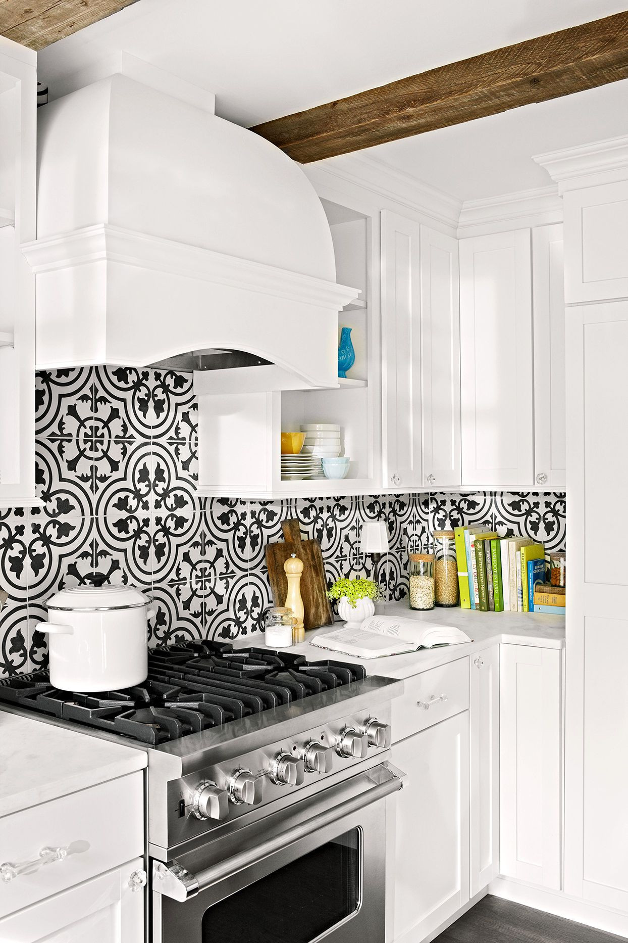Budget-Friendly Backsplash Ideas that Only Look Expensive