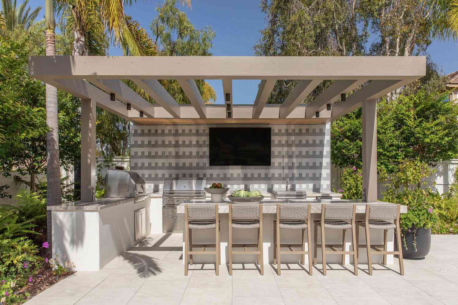 Covered Outdoor Kitchen Ideas for Elevated Cookouts
