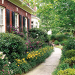 10 Stunning Landscaping Ideas For A Beautiful Front Yard Transformation