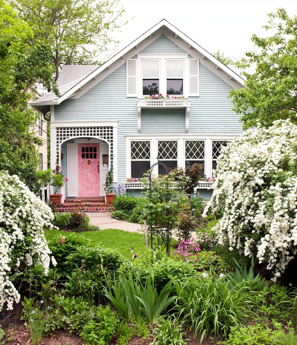 Small Front Yard Landscaping Ideas to Make the Most of Your Space