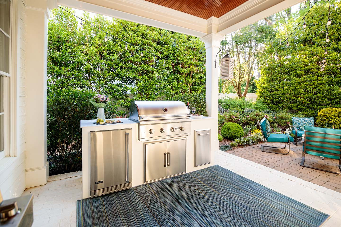 Small Outdoor Kitchen Ideas:  Best Designs & How to Plan