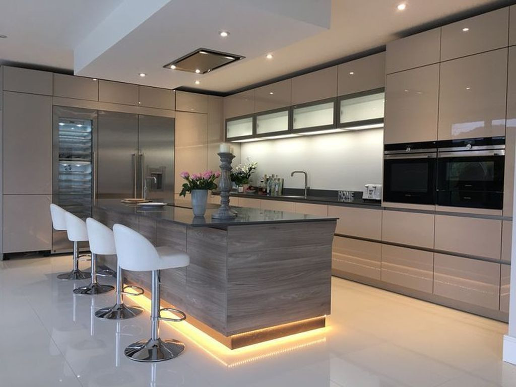 Stunning Modern Kitchen Design Ideas - HOMYHOMEE  Diseño de