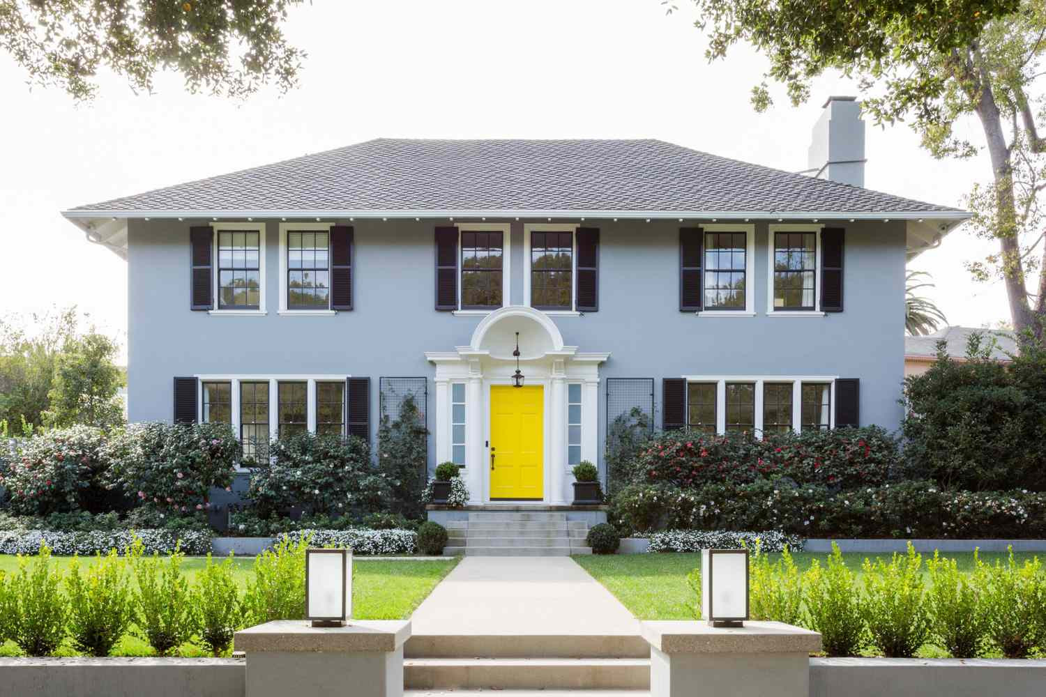 The Best Front Porch Landscape Ideas for Your Home