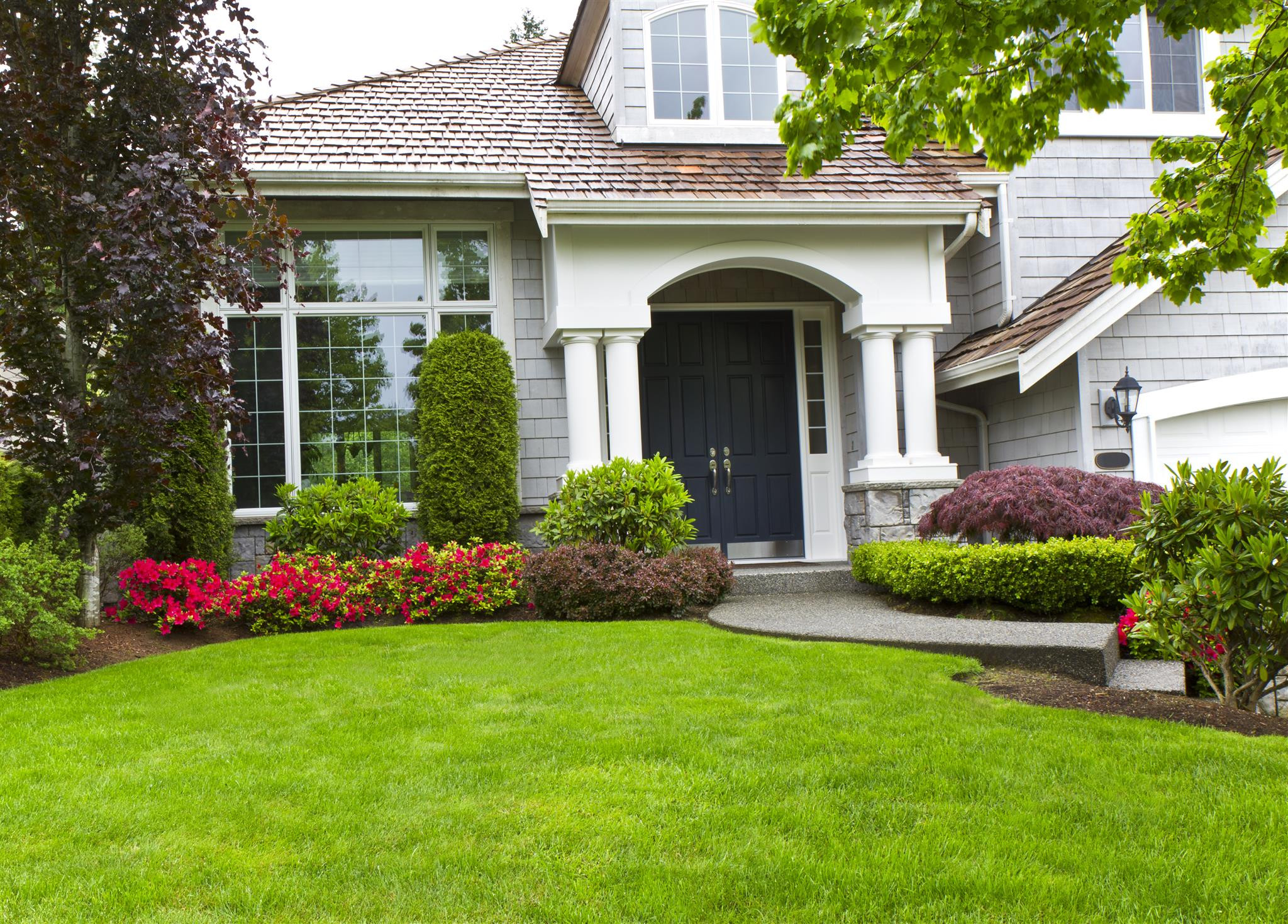 Top  Front Yard Eye-Catching Landscaping Ideas For Homes
