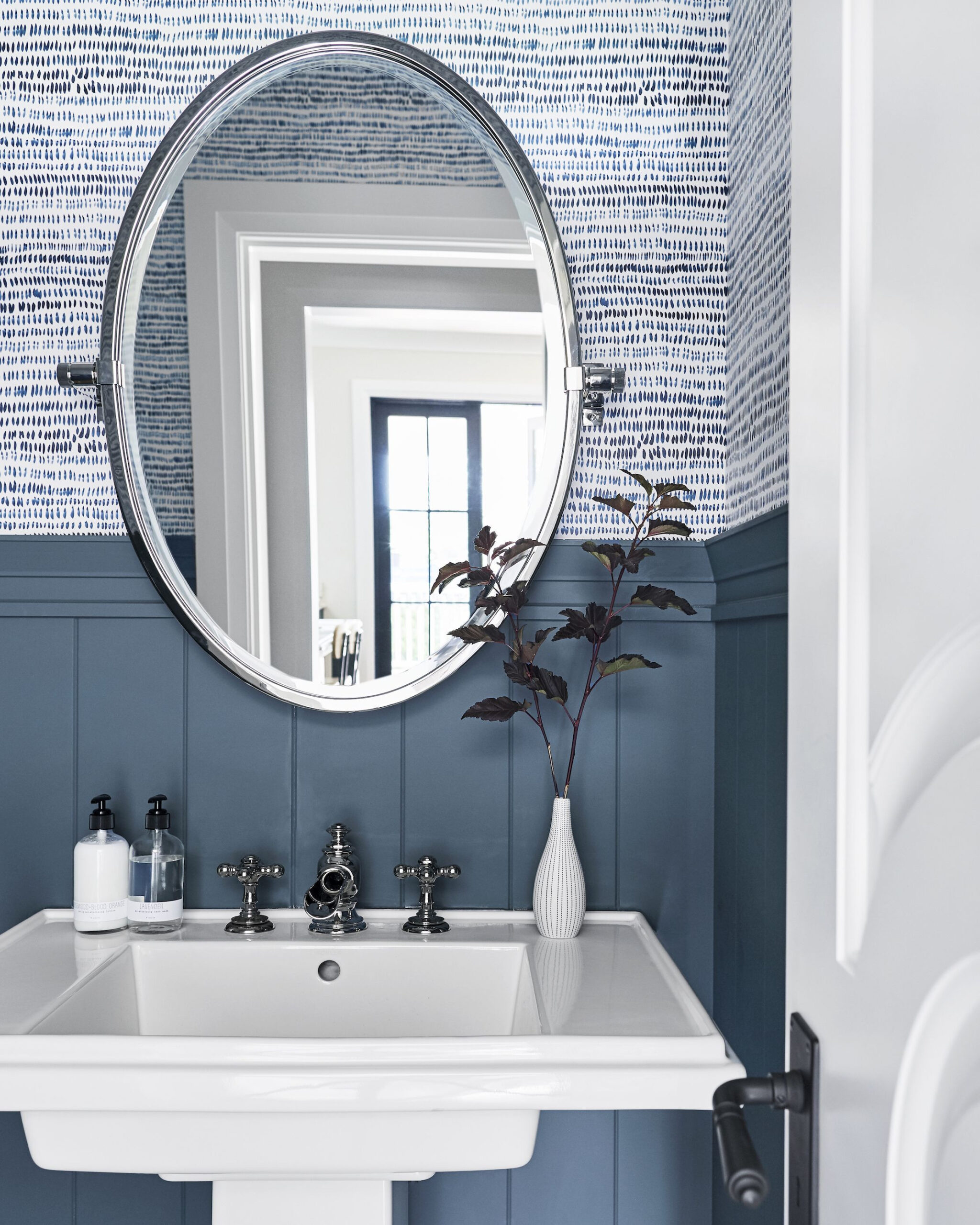 Bathroom Wallpaper Ideas - Best Wallpapers for Bathrooms