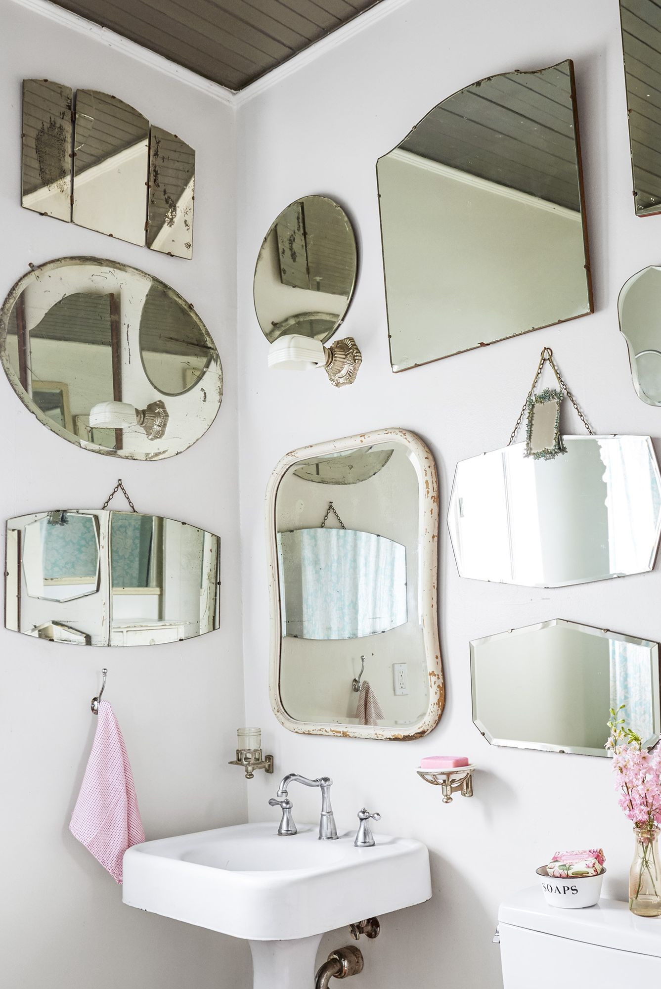 Best Bathroom Mirror Ideas - Bathroom Mirror Designs for Sinks