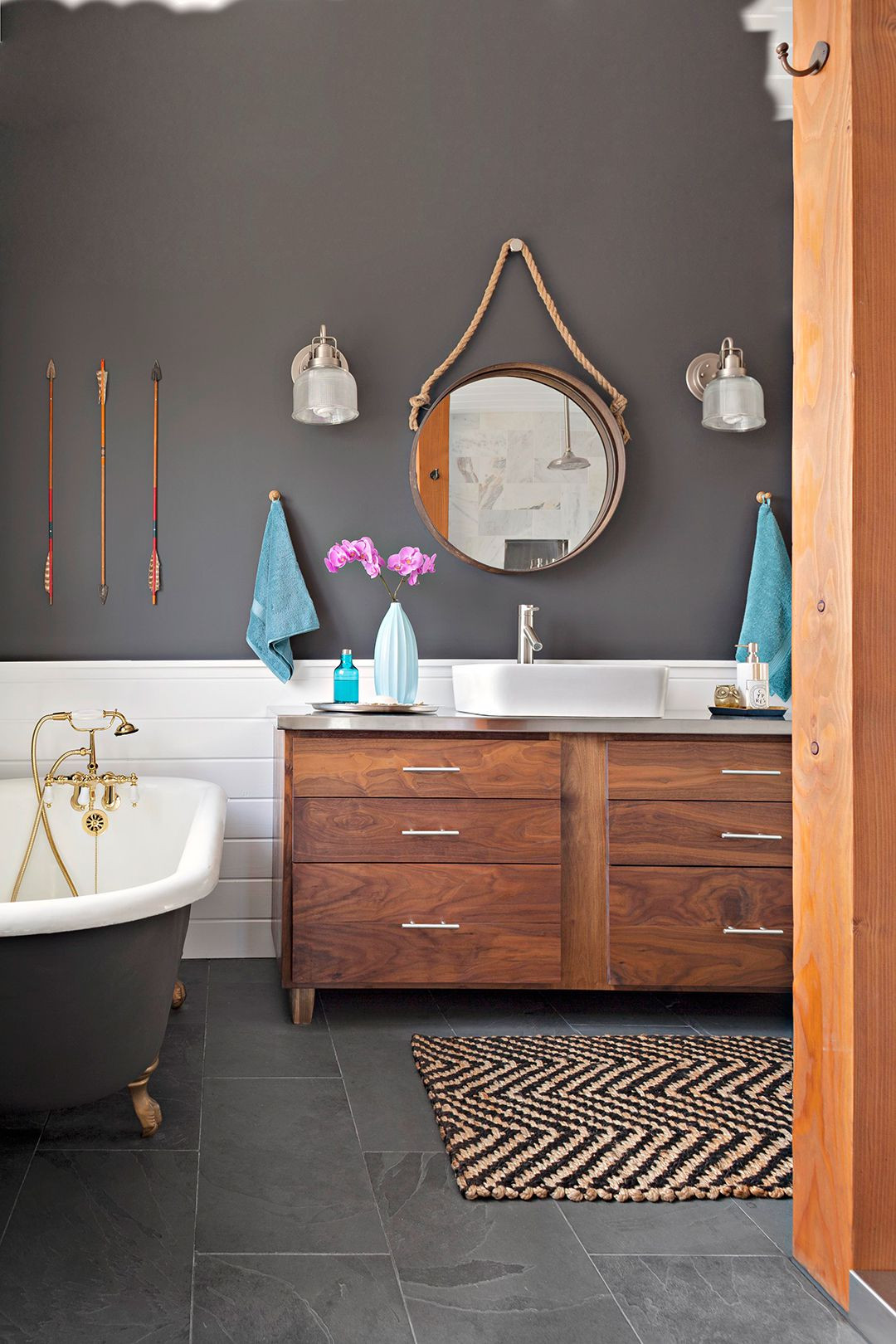 Popular Bathroom Paint Colors Our Editors Swear By